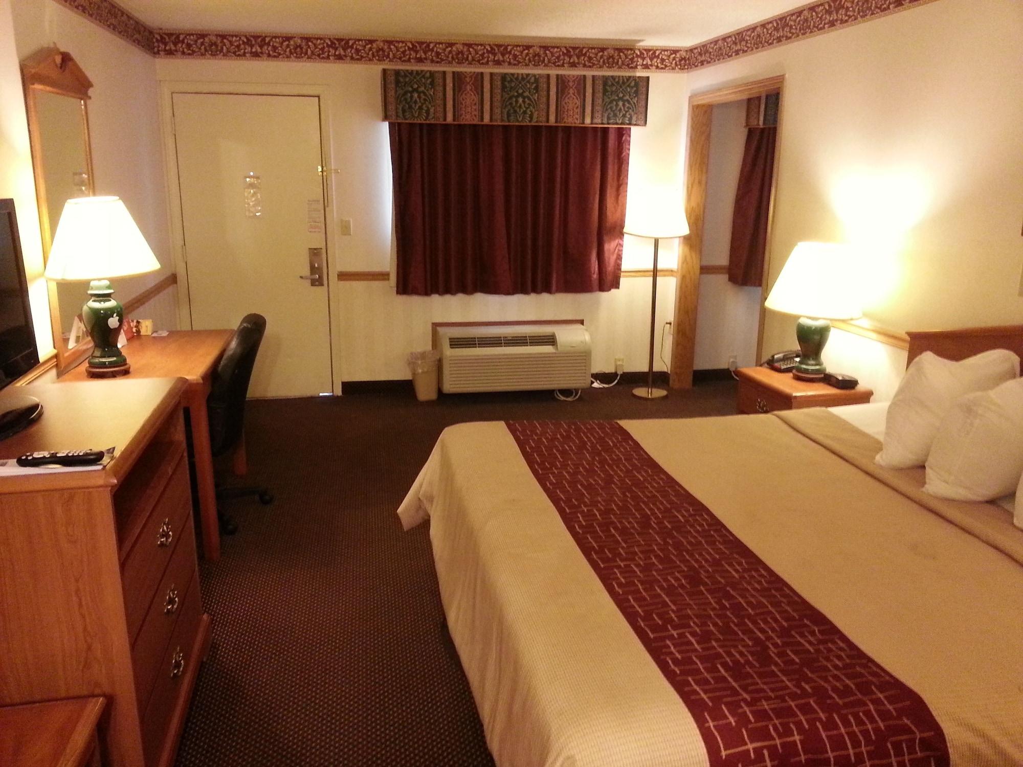 Days Inn & Suites By Wyndham Monroe Exteriör bild
