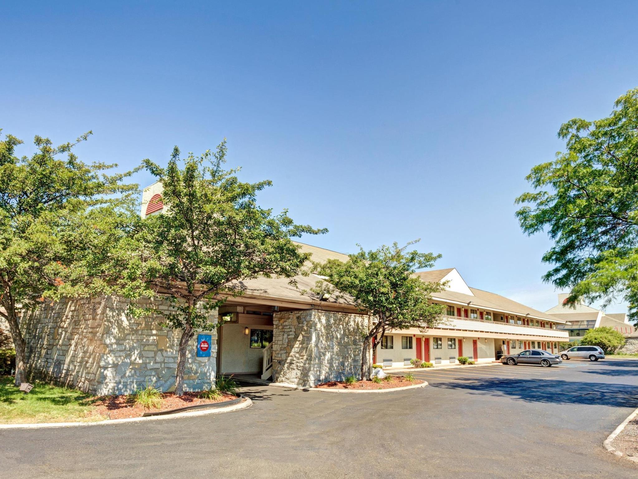 Days Inn & Suites By Wyndham Monroe Exteriör bild