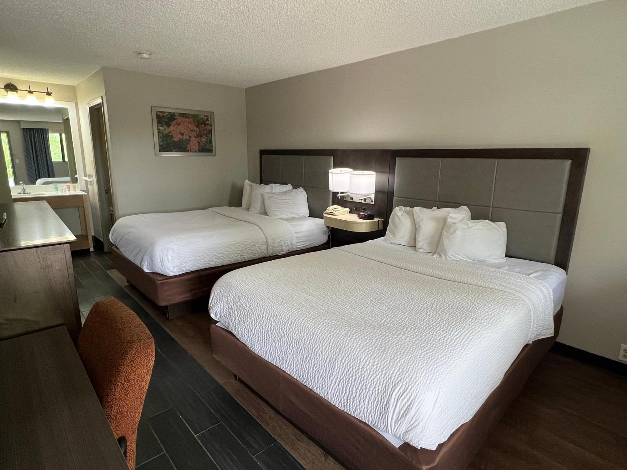 Days Inn & Suites By Wyndham Monroe Exteriör bild